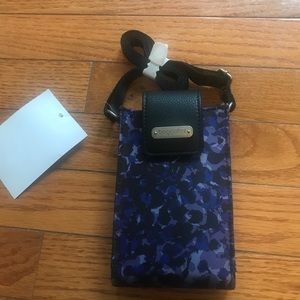 baggallini Phone Crossbody